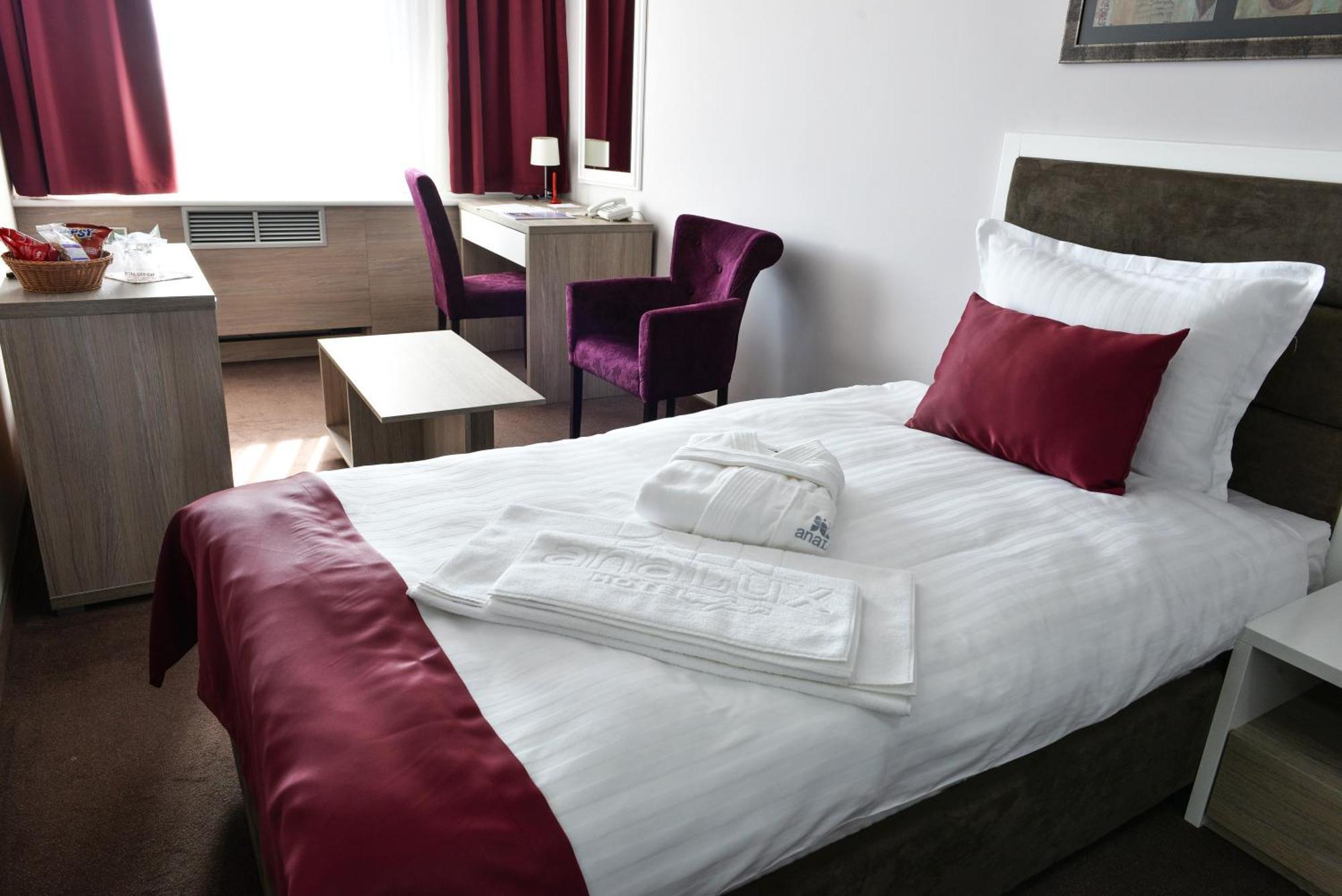 Hotel Ana Lux Spa Пирот Экстерьер фото