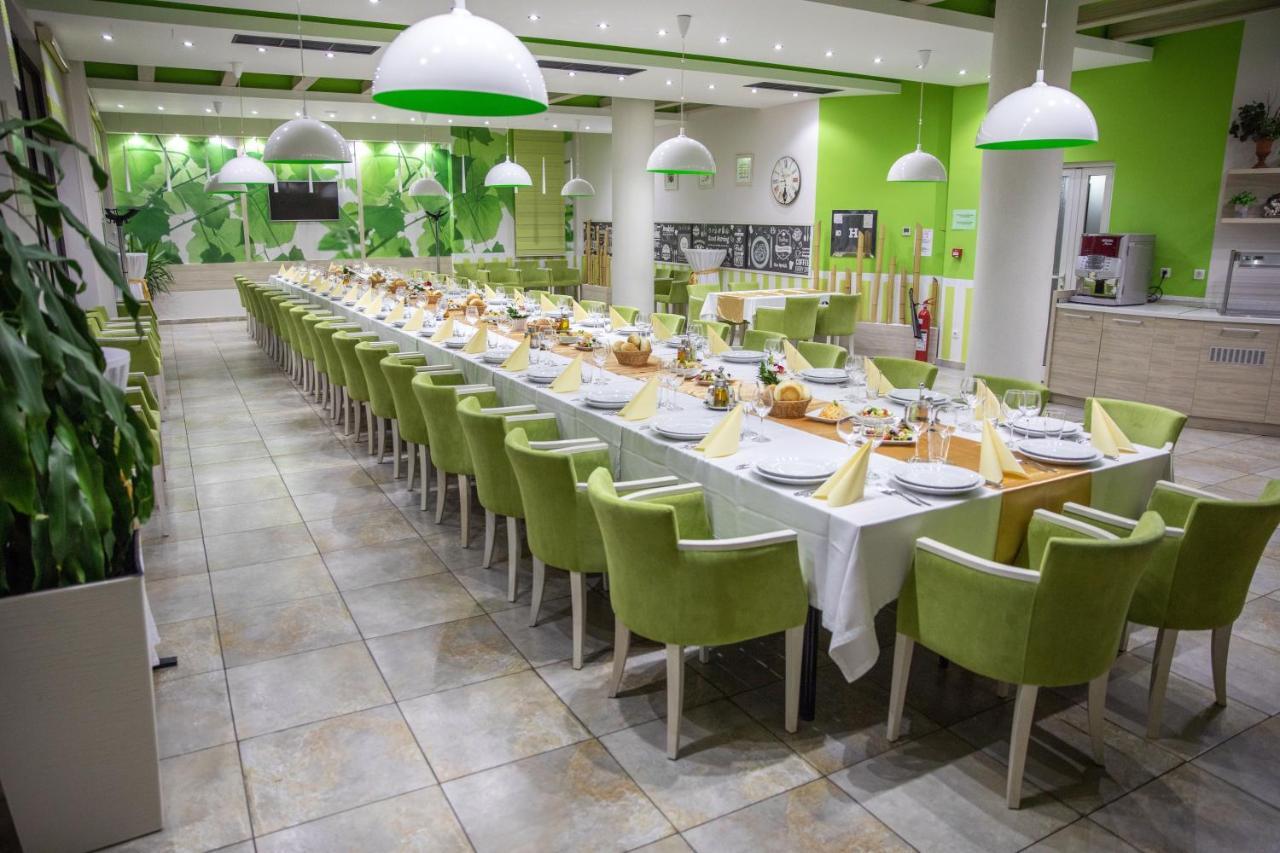 Hotel Ana Lux Spa Пирот Экстерьер фото